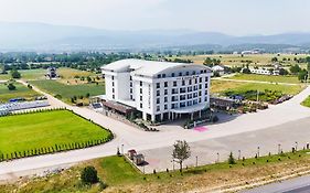 Karpalas City Hotel & Spa